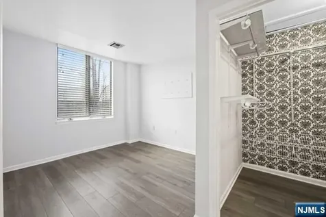 310 Passaic Harrison NJ 07029