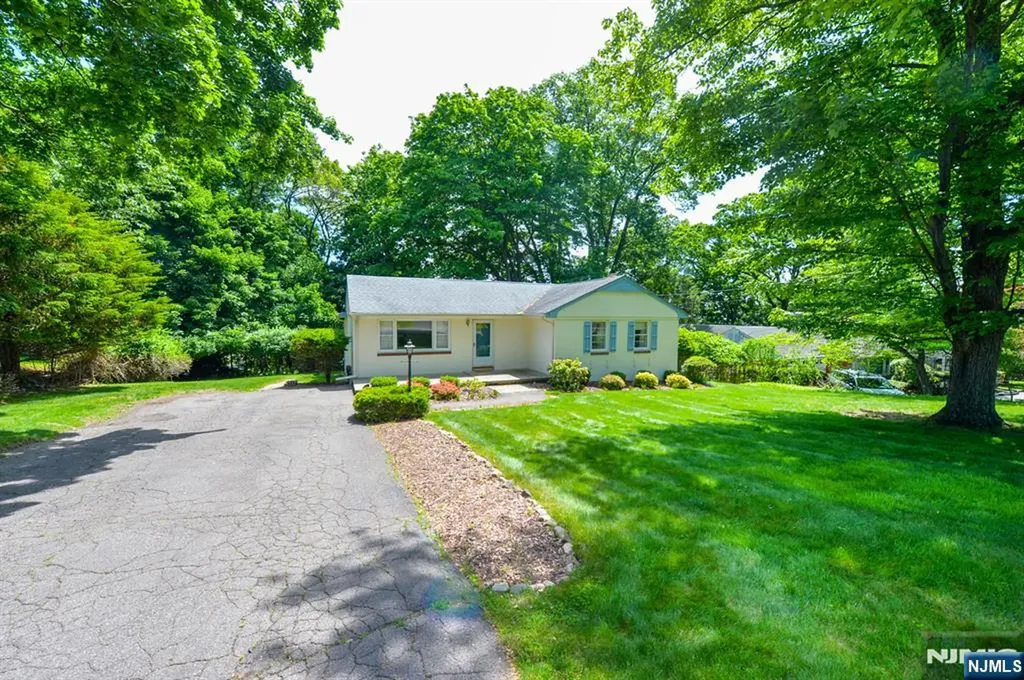 51 Charwalt Drive Hawthorne NJ 07506