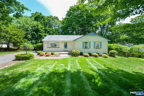 51 Charwalt Drive Hawthorne NJ 07506