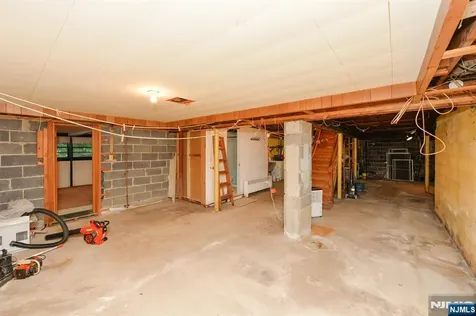 51 Charwalt Drive Hawthorne NJ 07506