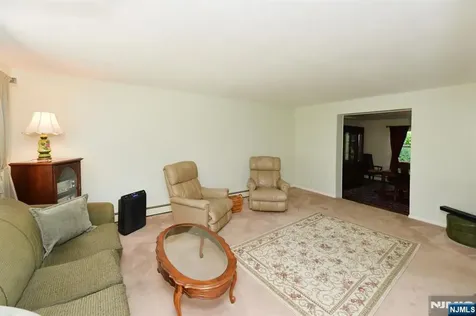 51 Charwalt Drive Hawthorne NJ 07506