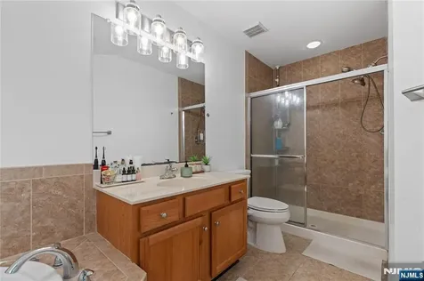 162 Blue Heron Drive Secaucus NJ 07094