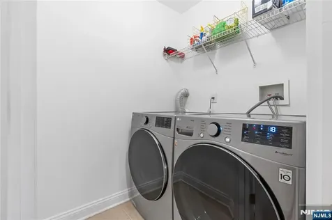 162 Blue Heron Drive Secaucus NJ 07094