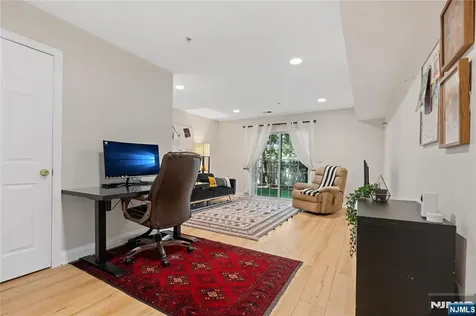 162 Blue Heron Drive Secaucus NJ 07094