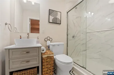 162 Blue Heron Drive Secaucus NJ 07094