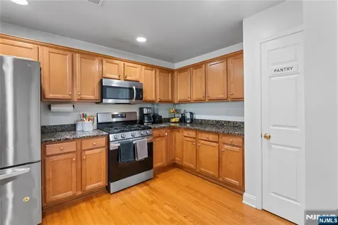 162 Blue Heron Drive Secaucus NJ 07094