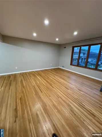 270 Silleck Street Clifton NJ 07013