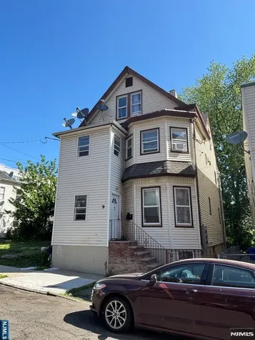 9 Courtland Street Paterson NJ 07503