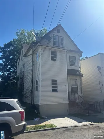 9 Courtland Street Paterson NJ 07503