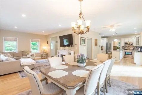 88 Mathews Avenue Riverdale Borough NJ 07457