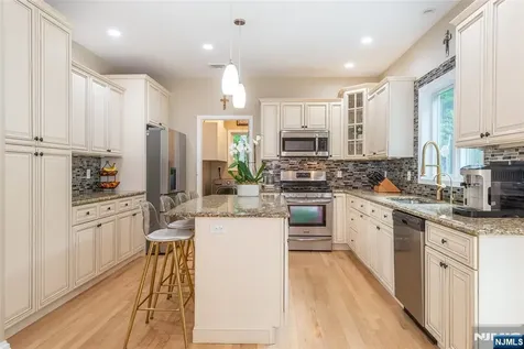 88 Mathews Avenue Riverdale Borough NJ 07457
