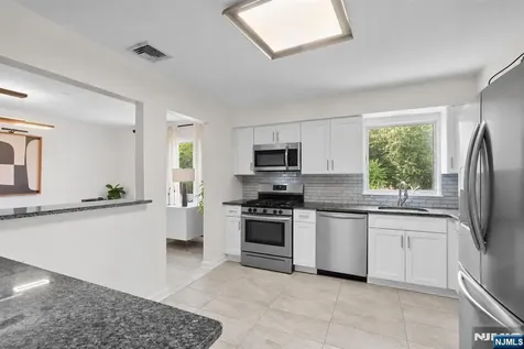 15 Robby Road Little Ferry NJ 07643