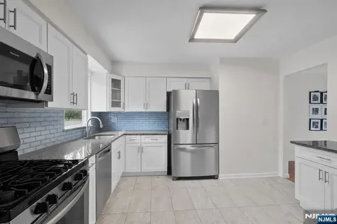 15 Robby Road Little Ferry NJ 07643
