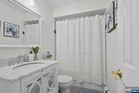 15 Robby Road Little Ferry NJ 07643