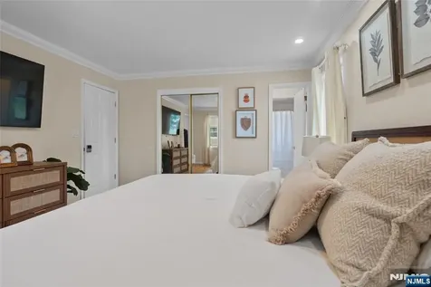 15 Robby Road Little Ferry NJ 07643