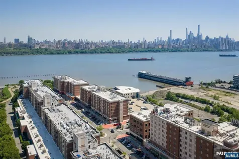 6315 City Place Edgewater NJ 07020