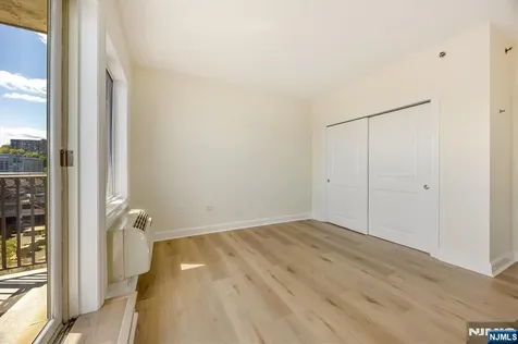 6315 City Place Edgewater NJ 07020