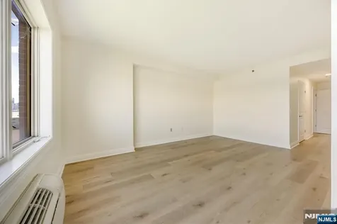 6315 City Place Edgewater NJ 07020
