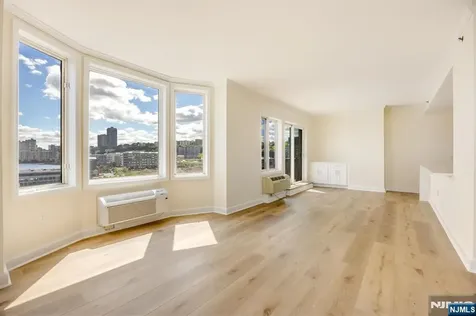 6315 City Place Edgewater NJ 07020