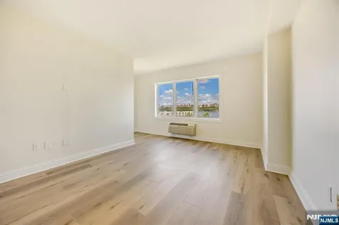 6315 City Place Edgewater NJ 07020