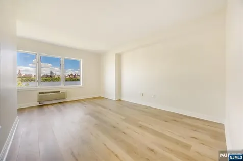 6315 City Place Edgewater NJ 07020