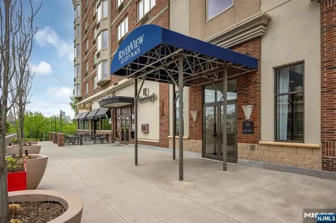 6315 City Place Edgewater NJ 07020