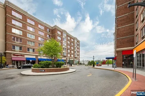 6315 City Place Edgewater NJ 07020