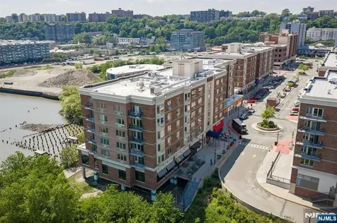 6315 City Place Edgewater NJ 07020