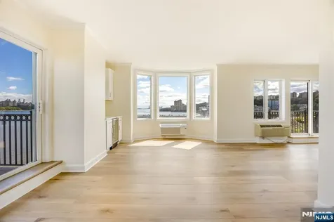 6315 City Place Edgewater NJ 07020