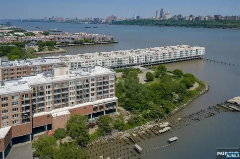 6315 City Place Edgewater NJ 07020