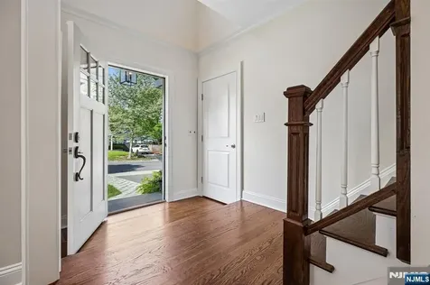 11 Mount Vernon Road Montclair NJ 07043