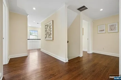 11 Mount Vernon Road Montclair NJ 07043
