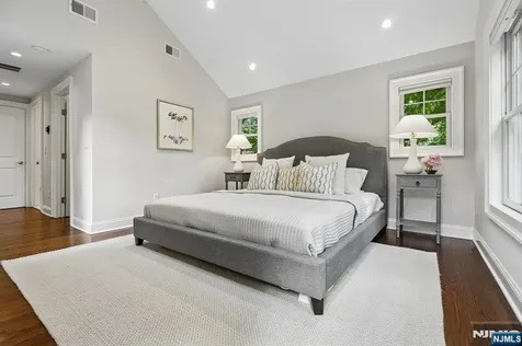 11 Mount Vernon Road Montclair NJ 07043