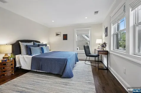 11 Mount Vernon Road Montclair NJ 07043