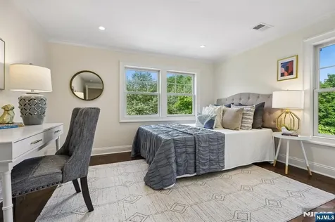 11 Mount Vernon Road Montclair NJ 07043