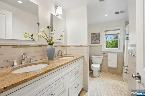 11 Mount Vernon Road Montclair NJ 07043