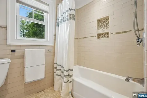11 Mount Vernon Road Montclair NJ 07043