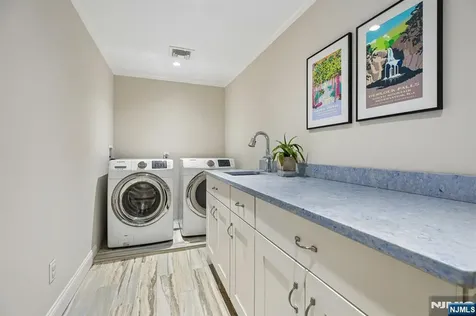 11 Mount Vernon Road Montclair NJ 07043