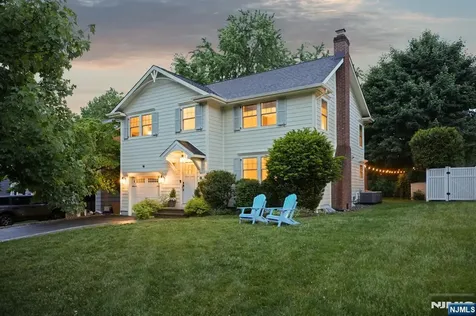 11 Mount Vernon Road Montclair NJ 07043