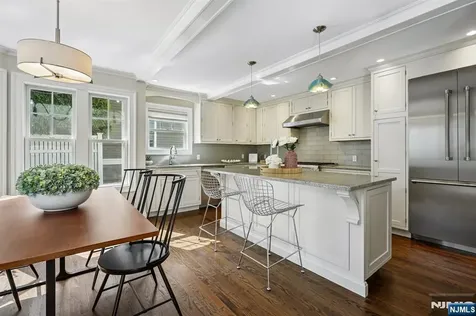 11 Mount Vernon Road Montclair NJ 07043
