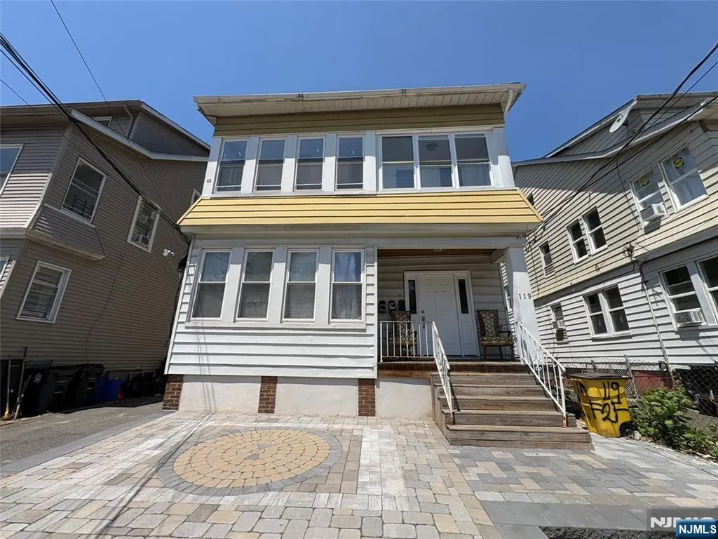 119-121 End Avenue Newark NJ 07106