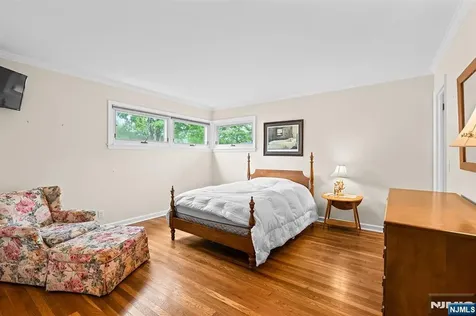 226 Mulberry Place Ridgewood NJ 07450