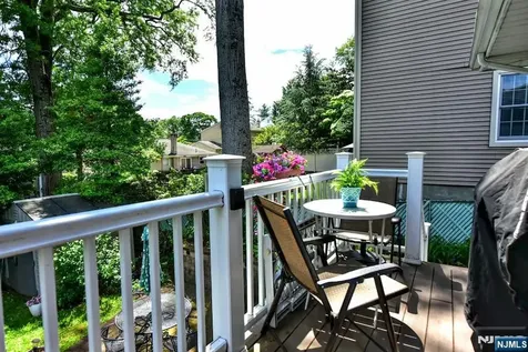 90 Grove Street Waldwick NJ 07463