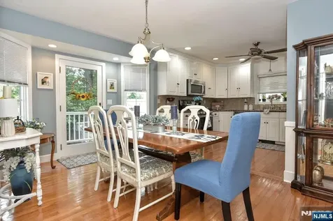 90 Grove Street Waldwick NJ 07463