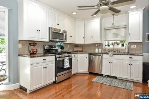 90 Grove Street Waldwick NJ 07463