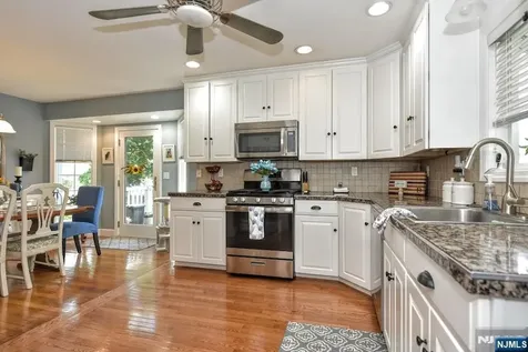 90 Grove Street Waldwick NJ 07463