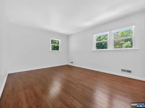 7 Willow Brook Road Hillsdale NJ 07642