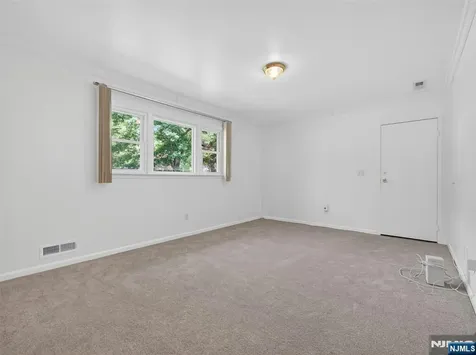 7 Willow Brook Road Hillsdale NJ 07642