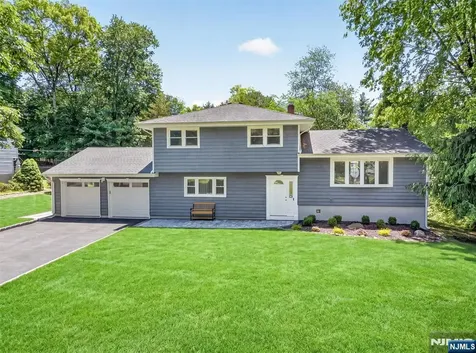 7 Willow Brook Road Hillsdale NJ 07642