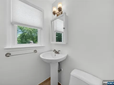 7 Willow Brook Road Hillsdale NJ 07642